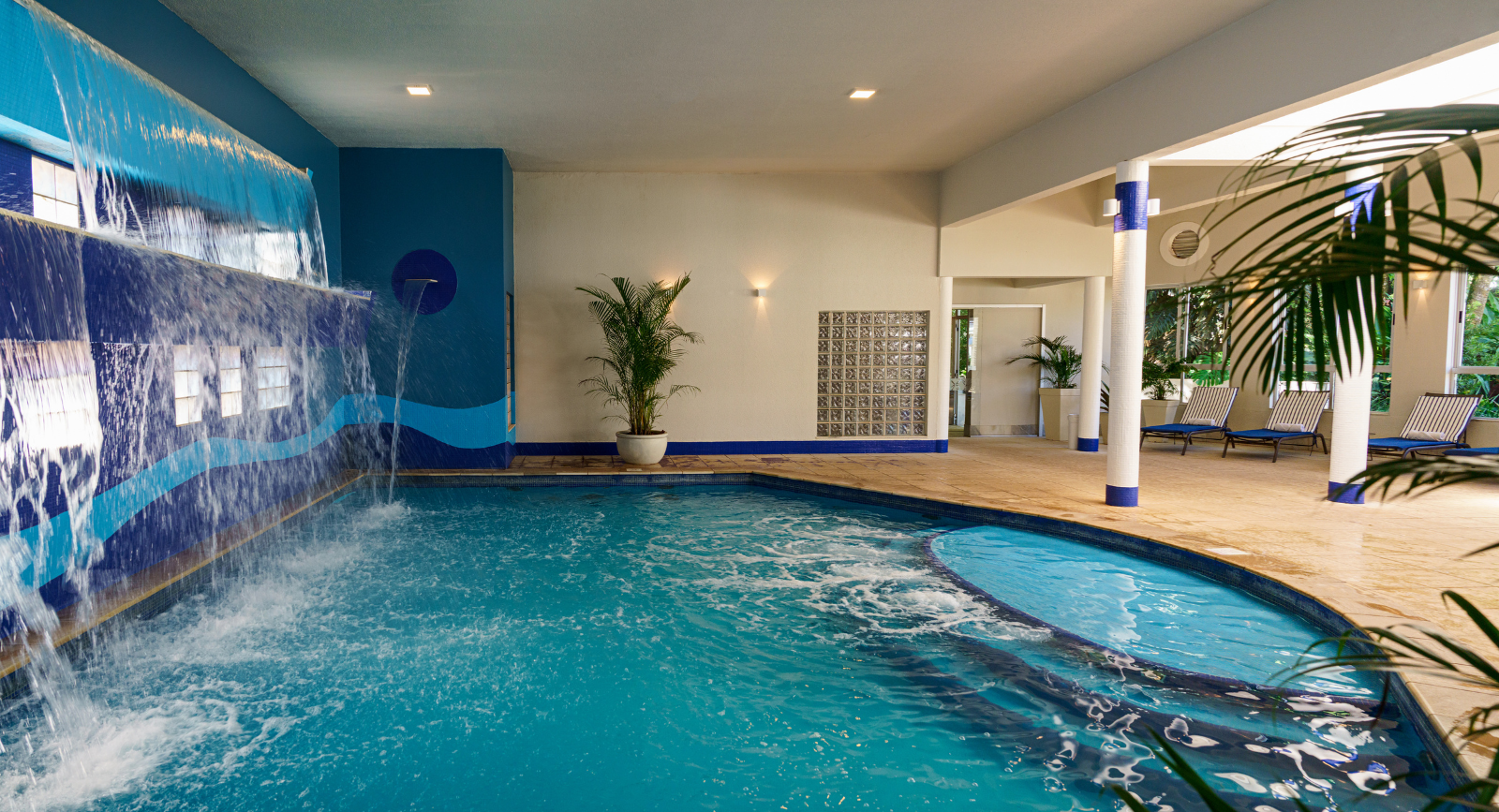 Piscina Indoor Aquecida
